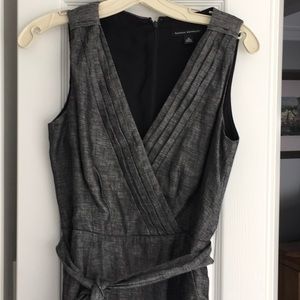 Banana Republic Sleeveless Linen Fitted Dress